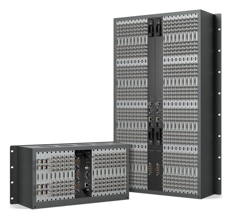 Blackmagic Universal Videohub 288 – Dvě velikosti rámu, stejné karty
