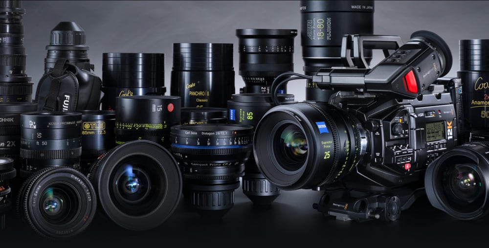 Blackmagic URSA Mini Pro 12K – Výměnný bajonet PL, EF a F