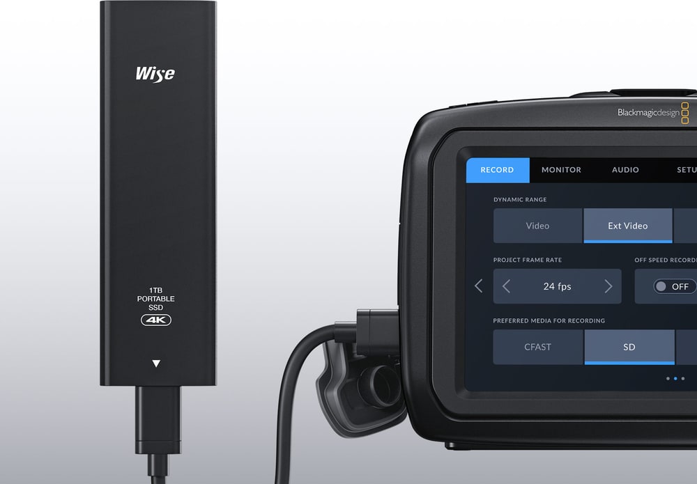 Blackmagic Pocket Cinema Camera 6K Pro – Karty CFast a SD i externí disk přes USB-C