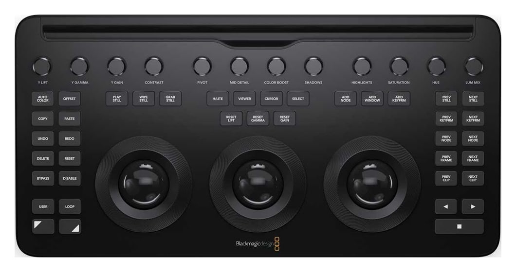 DaVinci Resolve Micro Color Panel – Tři trackbally s prstenci