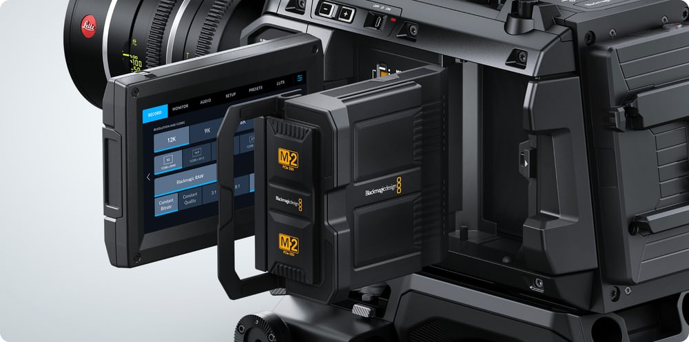 Blackmagic URSA Cine 12K LF + EVF – Záznamový modul Blackmagic Media Module
