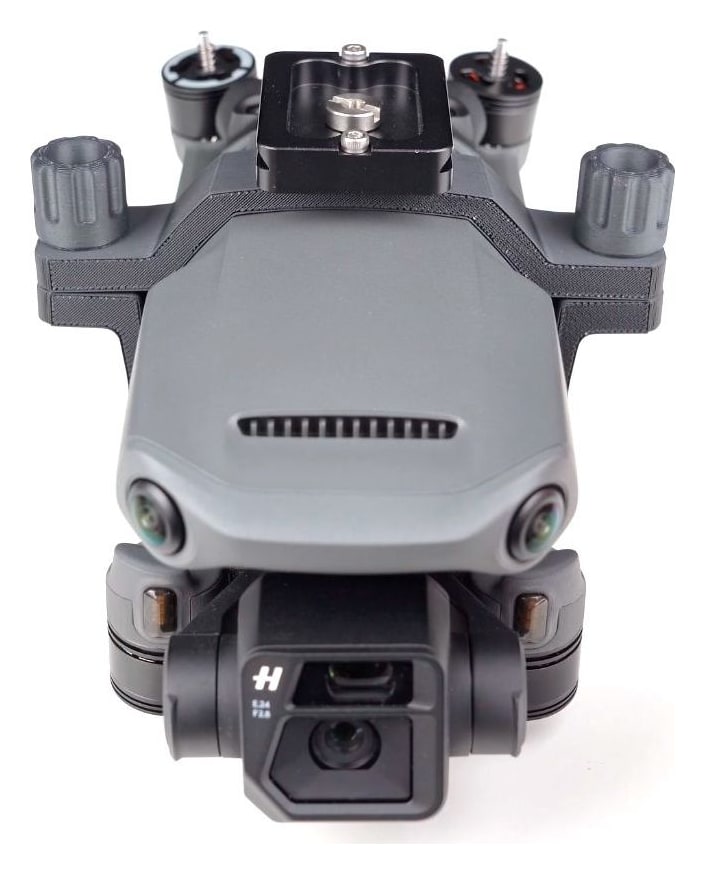 Kamera Mavic III Pro na laně