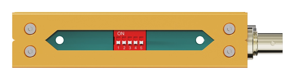 AVMATRIX UC7018 – Přepínače DIP a konektor BNC