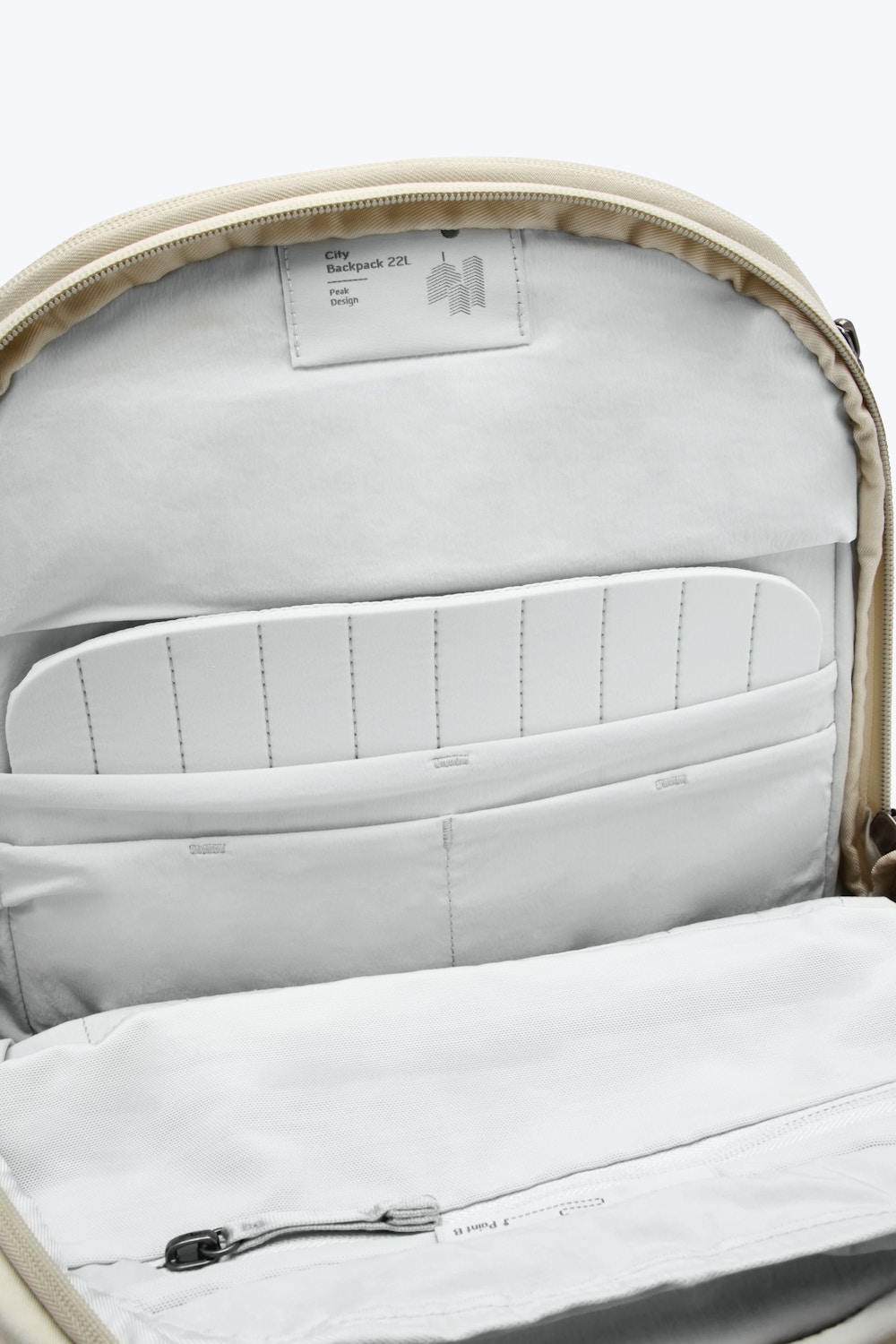 Peak Design City Backpack 22L – kapsa na notebook