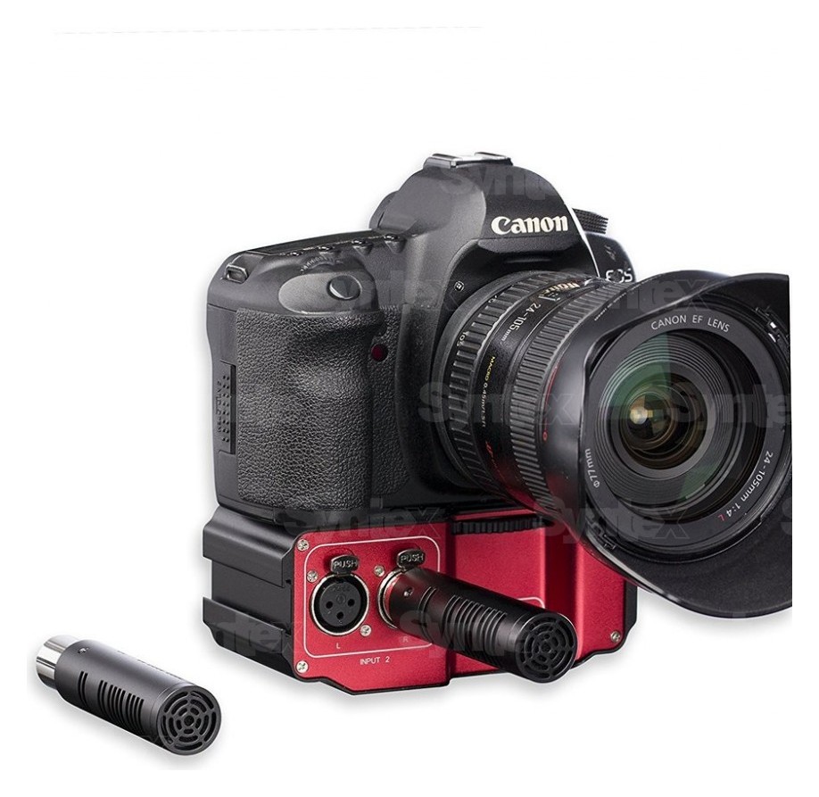 Saramonic SR-AXM3 – Na audio adaptéru pod fotoaparátem