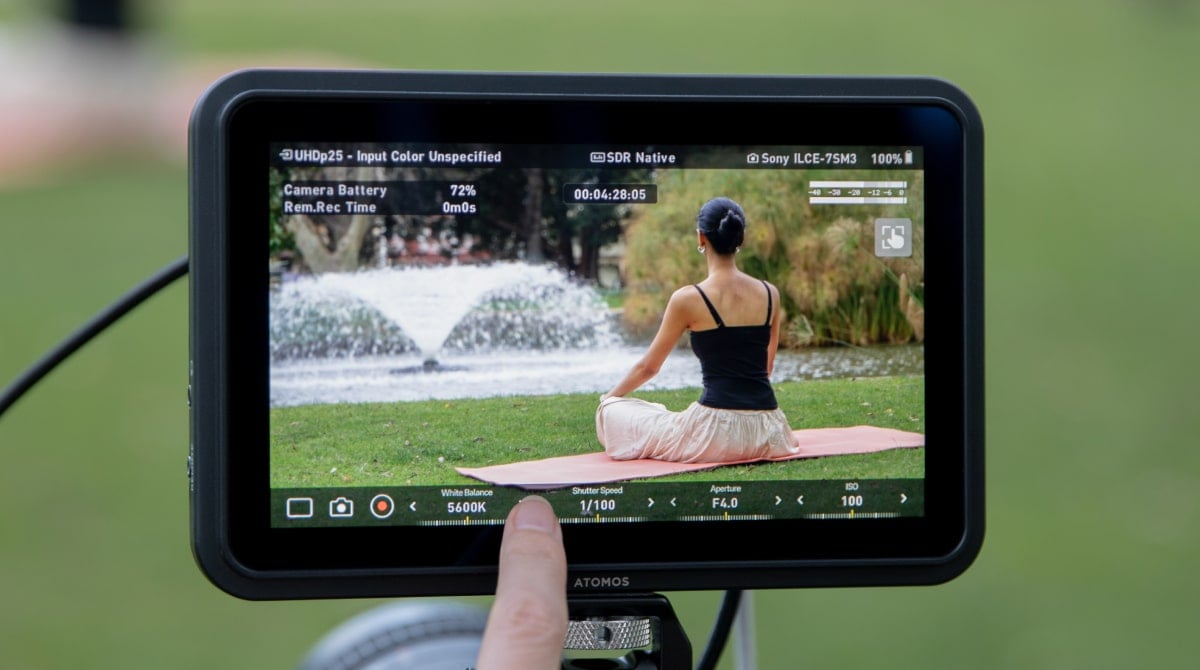 Dotykové ovládání kompatibilního fotoaparátu na Atomos Shinobi 7 II