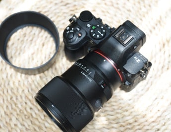 Meike 85mm F1.4 STM MIX II FZ – Lehké tělo z polymeru