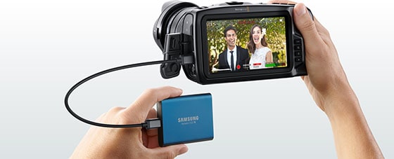 Karty SD a CFast i externí disk přes USB-C