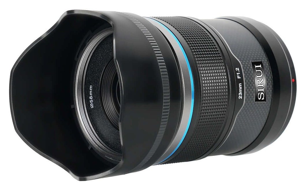 Sirui Sniper 23mm F1,2 APS-C AF objektiv, Nikon Z, černý – Černé provedení: povrch z uhlíkových vláken