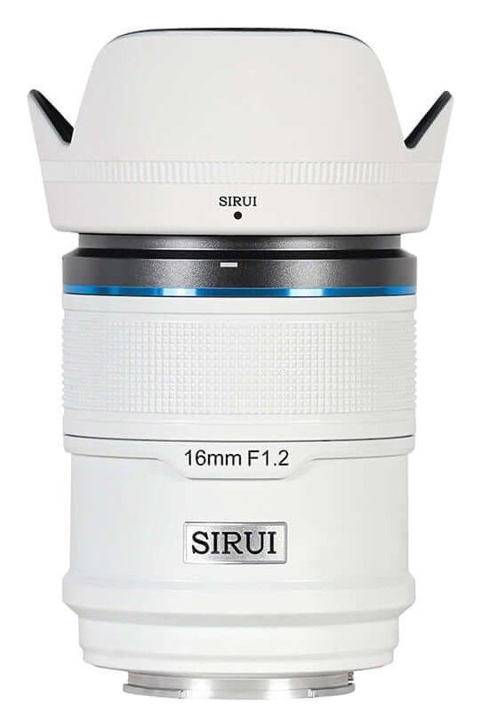 Sirui Sniper 16mm F1,2 APS-C AF objektiv, Fuji X, bílý