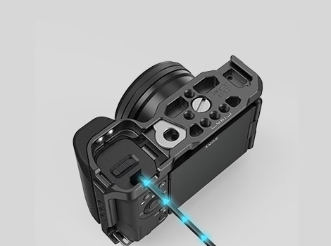 Vyhrazený prostor pro kabel adaptéru baterie
