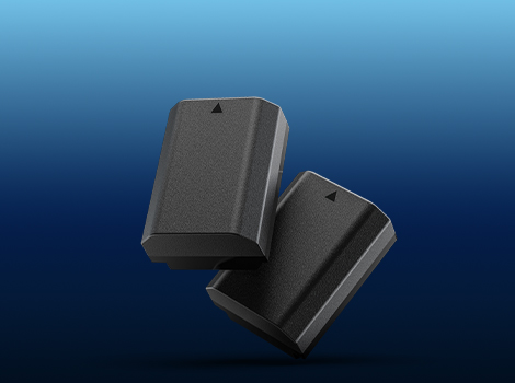 2,5 h na nabití dvou baterií 2600 mAh
