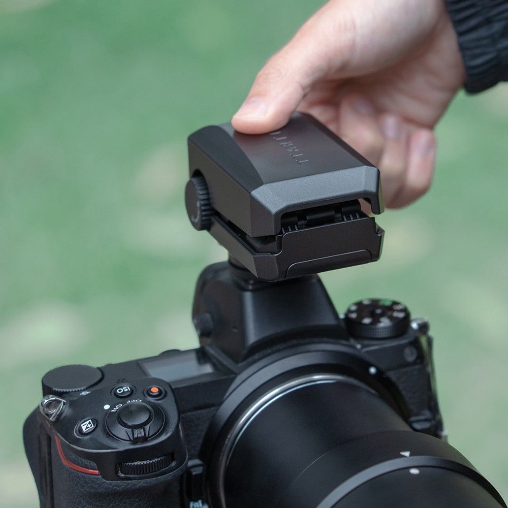 TTArtisan Dot Sight – Nasazení do hot shoe